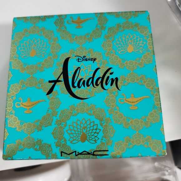 MAC Disney x Aladdin Powder Blush / bronzer - Your wish is my command - Picture 17 of 17
